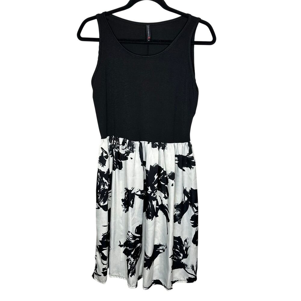 Dolce Bianca Sleeveless Floral Dress Black White Fit & Flare Made in USA Size M